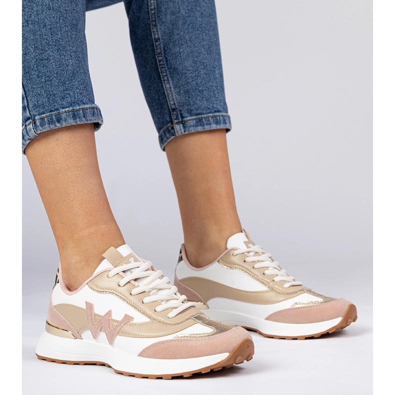 Bílé a růžové dámské tenisky s leopardovým příslušenstvím bílý 1