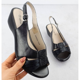 Evento Dámské sandály na klínech Black Eveno 7028 černá 1 Evento Dámské sandály na klínech Black Eveno 7028 černá 1