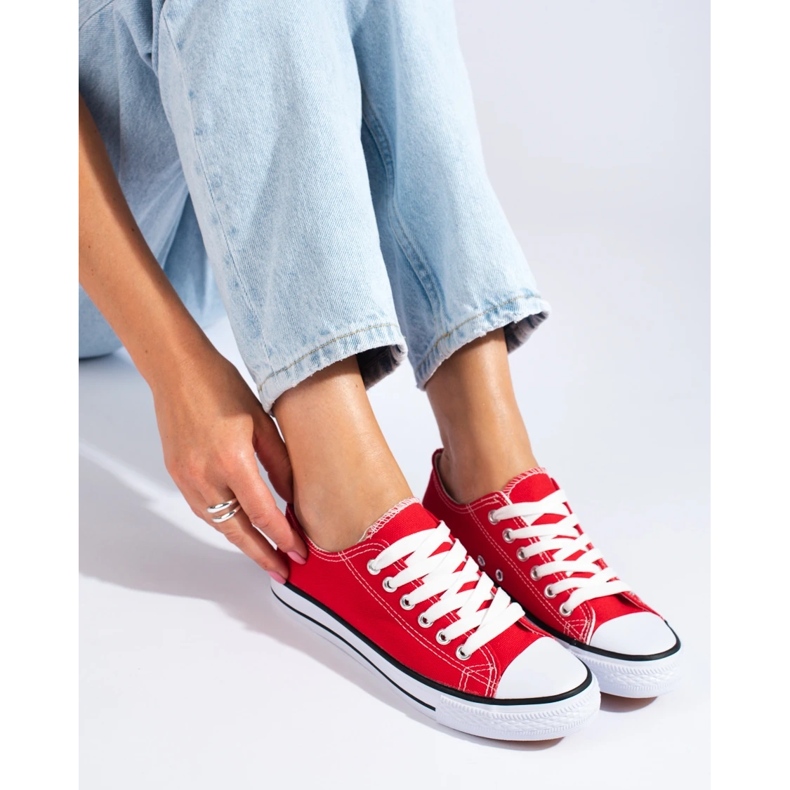 Červené tenisky červený 2