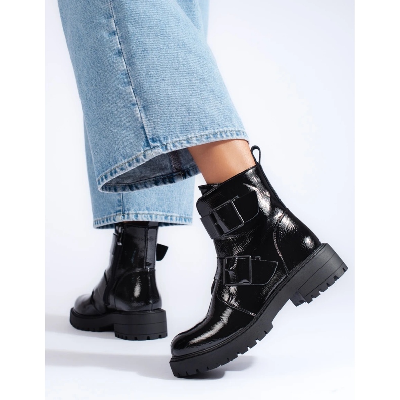 Černé dámské tašky s přezkami černá 1