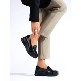 Lakované černé mokasíny na silné platformě Shelovet černý 1