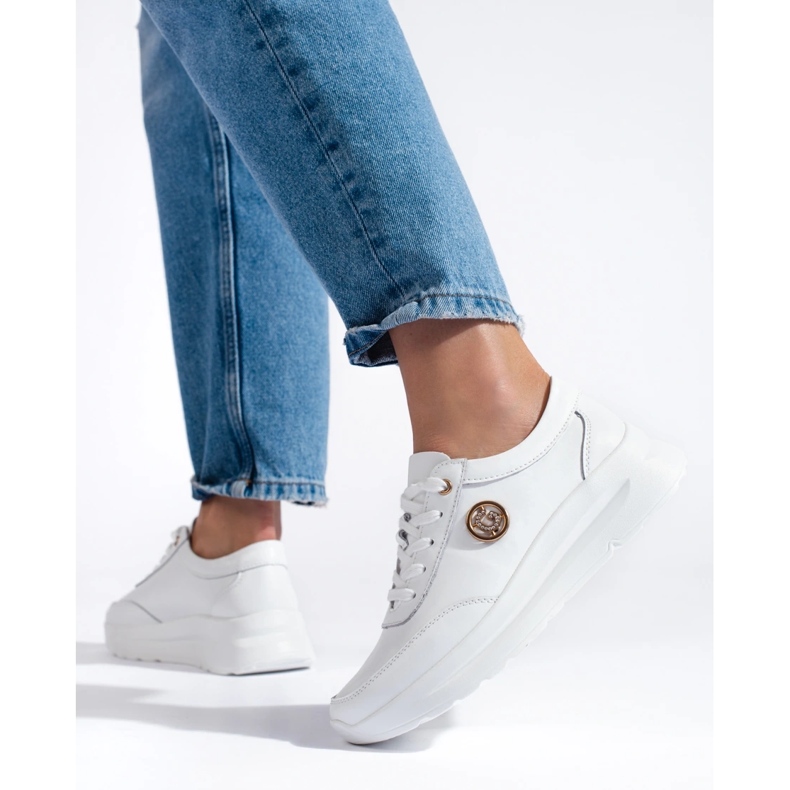 Bílé kožené sportovní boty bílý 1