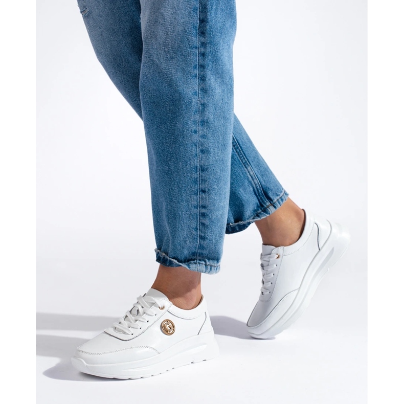 Bílé kožené sportovní boty bílý 2