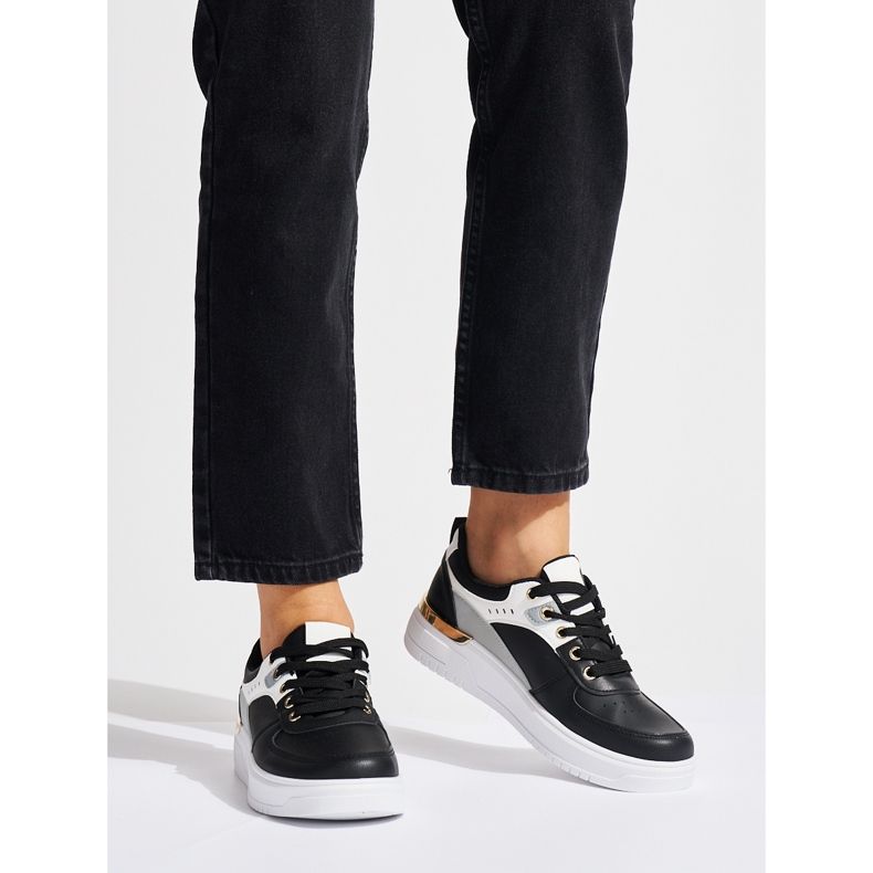 Černé sportovní boty na platformě černá 1