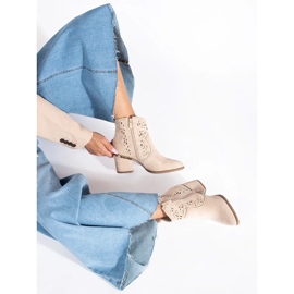 Seastar Dámské béžové prolamované kovbojské boty béžový 2