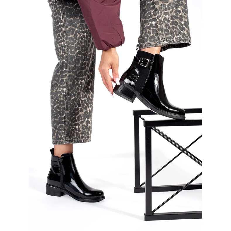 Dámské boty Chelsea s černým patentem černá 2