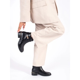 Černé dámské kotníkové boty se zlatými prvky černá 2