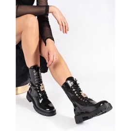 Seastar Černé patentované šněrovací pracovní kotníkové boty na platformě se špendlíky černá 2