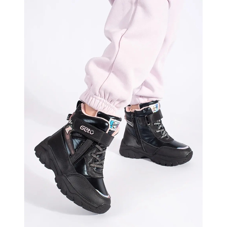 Černé dívčí boty se silnou podrážkou černá 1 Černé dívčí boty se silnou podrážkou černá 1