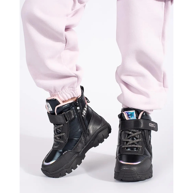 Černé dívčí boty se silnou podrážkou černá 2 Černé dívčí boty se silnou podrážkou černá 2