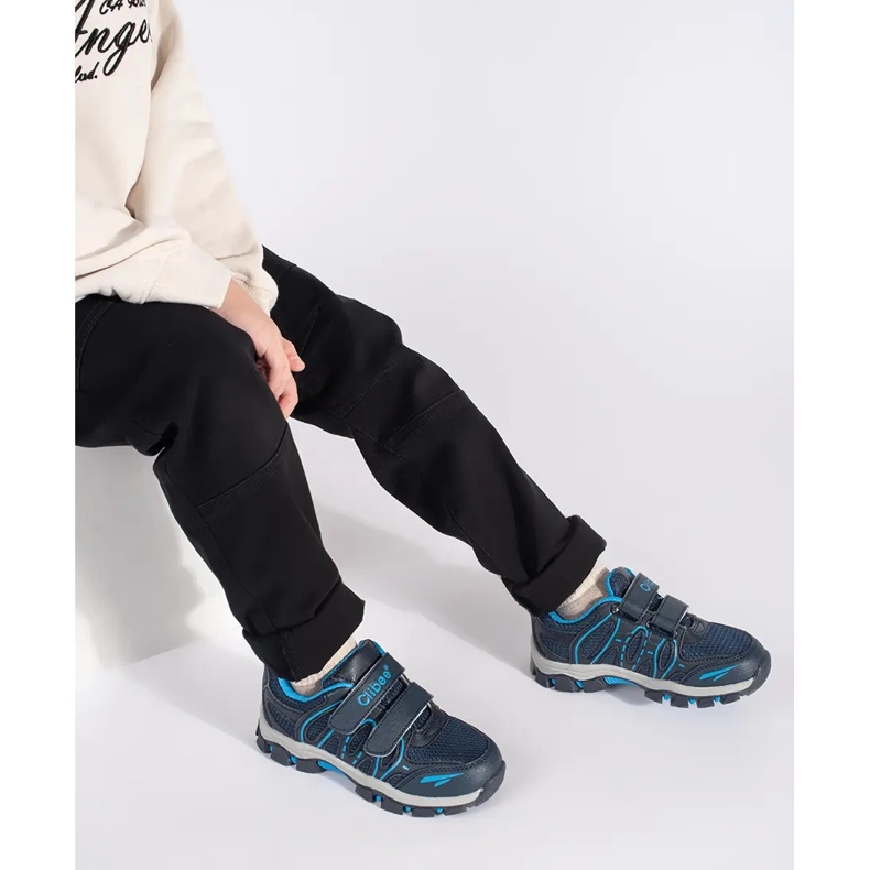 Chlapecké sportovní boty v námořnické modré barvě se suchým zipem modrý 2