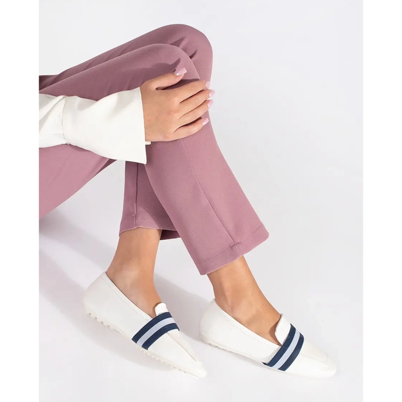 Bílé balerínky s ozdobnými pruhy bílý 2