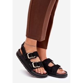 Dámské sandály s černými svorkami 1