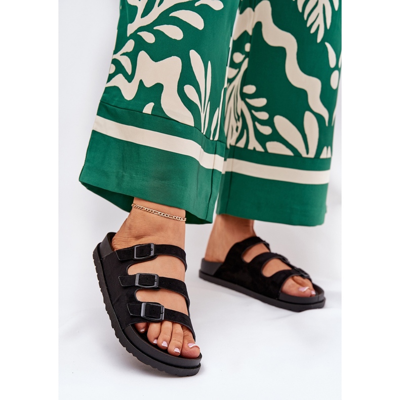 Dámské pantofle s pruhy a spony černé černá 2