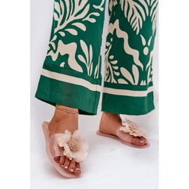 Transparentní ploché ženské žabky s umělým nahým květem béžový 2 Transparentní ploché ženské žabky s umělým nahým květem béžový 2