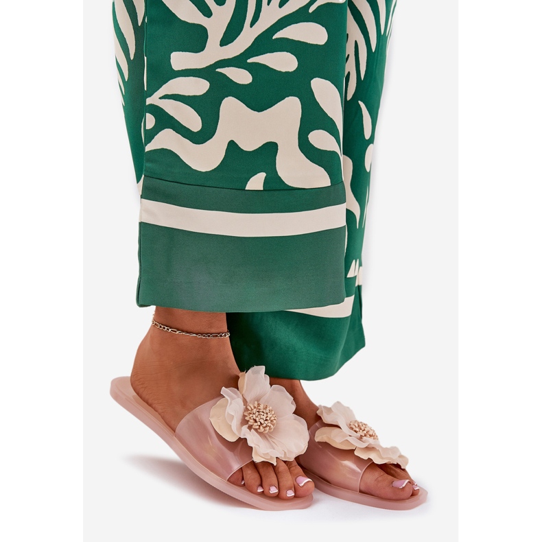 Transparentní ploché ženské žabky s umělým nahým květem béžový 1 Transparentní ploché ženské žabky s umělým nahým květem béžový 1