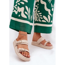 Dámské žabky na plošině se zlatými přezky Beige béžový 2 Dámské žabky na plošině se zlatými přezky Beige béžový 2