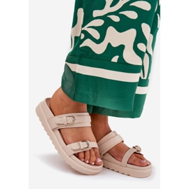 Dámské žabky na plošině se zlatými přezky Beige béžový 1 Dámské žabky na plošině se zlatými přezky Beige béžový 1