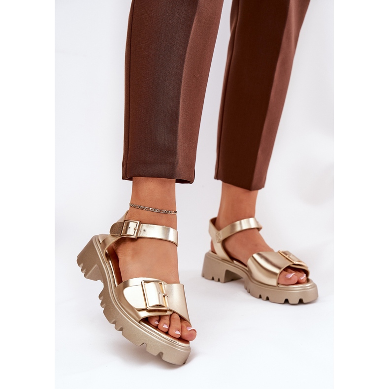 Dámské sandály ekologické kůže se zlatou sponou zlatý 2