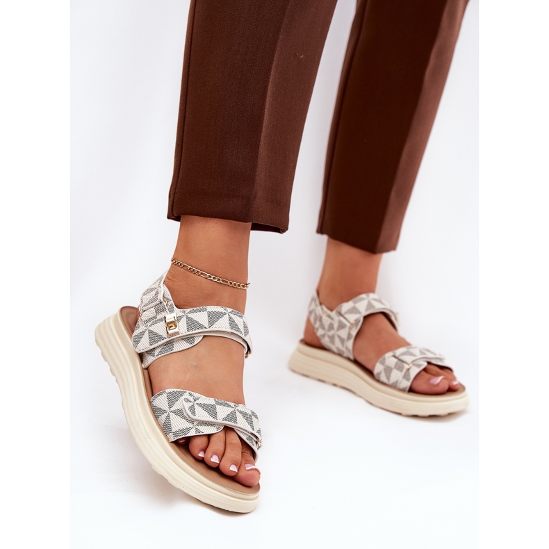 Sandály ženských materiálů na platformě Beige béžový 2