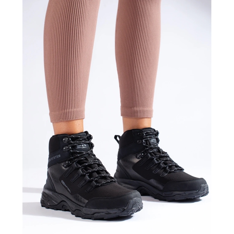 Pohodlné dámské trekové boty s vysokým svrškem DK černé černá 2