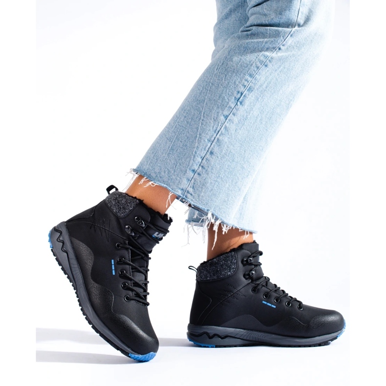 Teplé dámské trekové boty DK černá 1