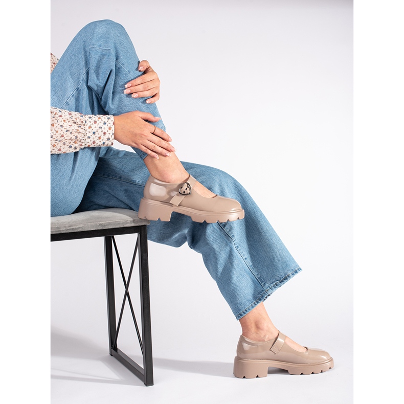 Patentované béžové mokasíny se silnou podrážkou béžový 1