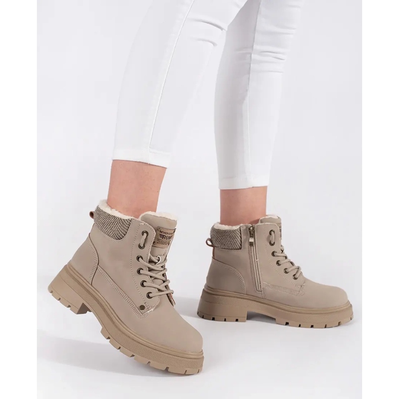 Goodin Béžové zateplené dámské kozačky béžový 1