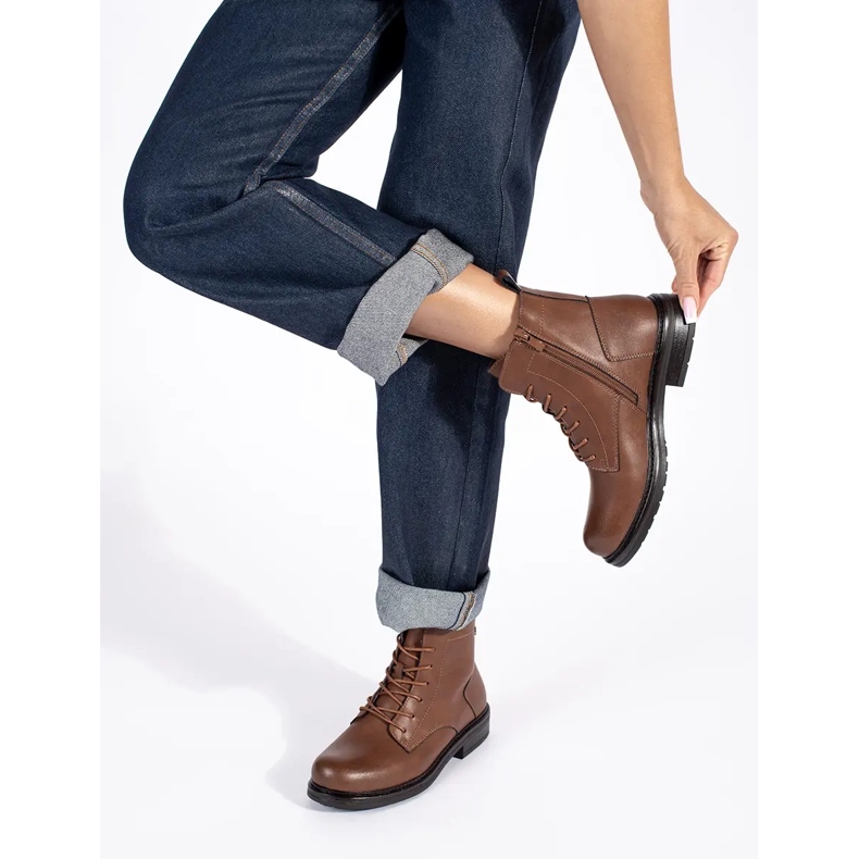 Hnědé dámské kožené šněrovací kotníkové boty značky Sergio Leone hnědý 2