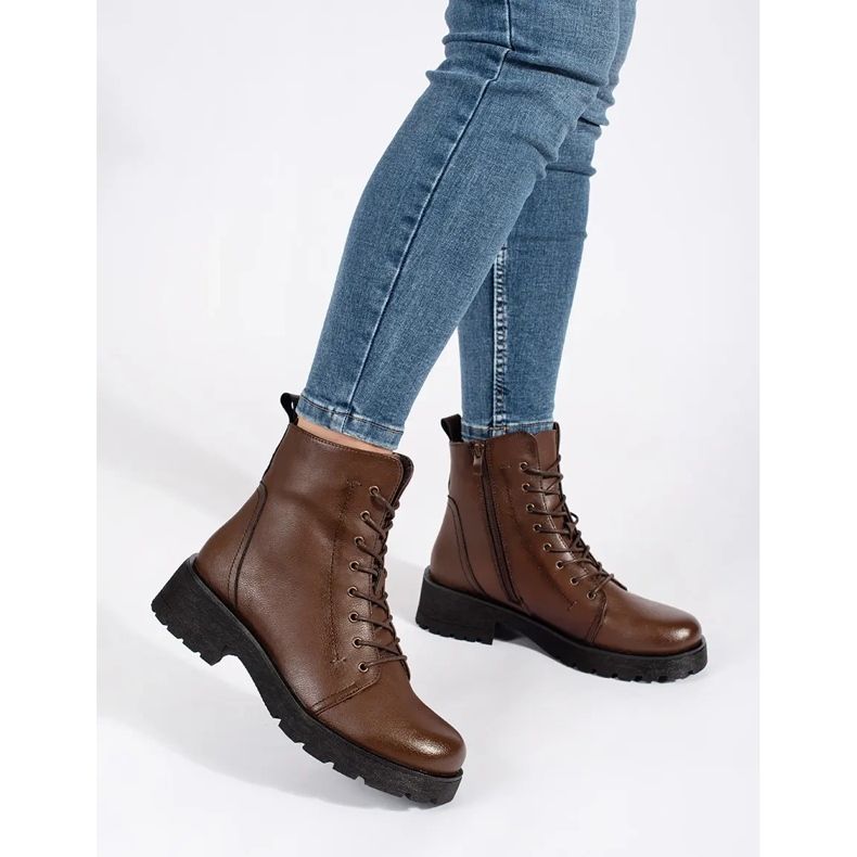 Tmavě hnědé kožené kotníkové boty se silnou podrážkou Sergio Leone hnědý 1