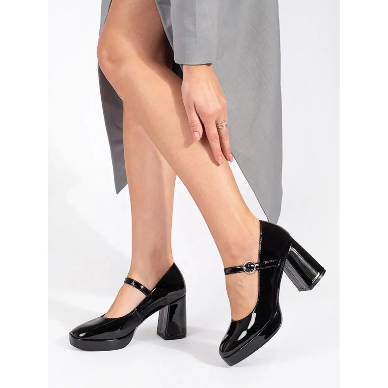 Seastar Dámské černé lakované boty na vysokém podpatku a sponě černá 2