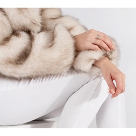 Dámské bílé sněhule s kožíškem na silné podrážce bílý 2 Dámské bílé sněhule s kožíškem na silné podrážce bílý 2