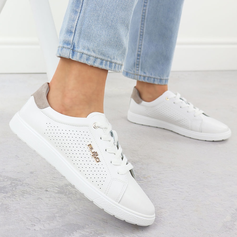 Kožená sportovní bota White Filippo DP6738 bílý 2