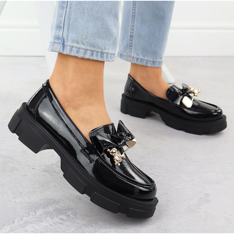 Černé kožené mokasíny Filippo DP610 VALNISED HOLIGHT HEELS černý 2