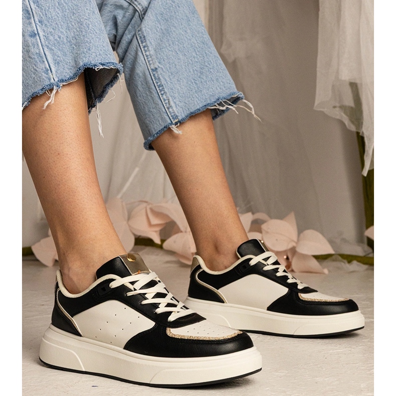 Tenisky černé ženy s třpytivým příslušenstvím černá 1 Tenisky černé ženy s třpytivým příslušenstvím černá 1