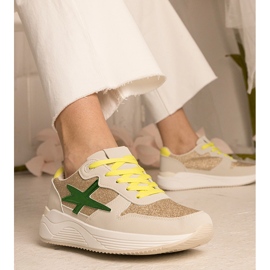 Béžové ženské sportovní tenisky s třpytky béžový 2