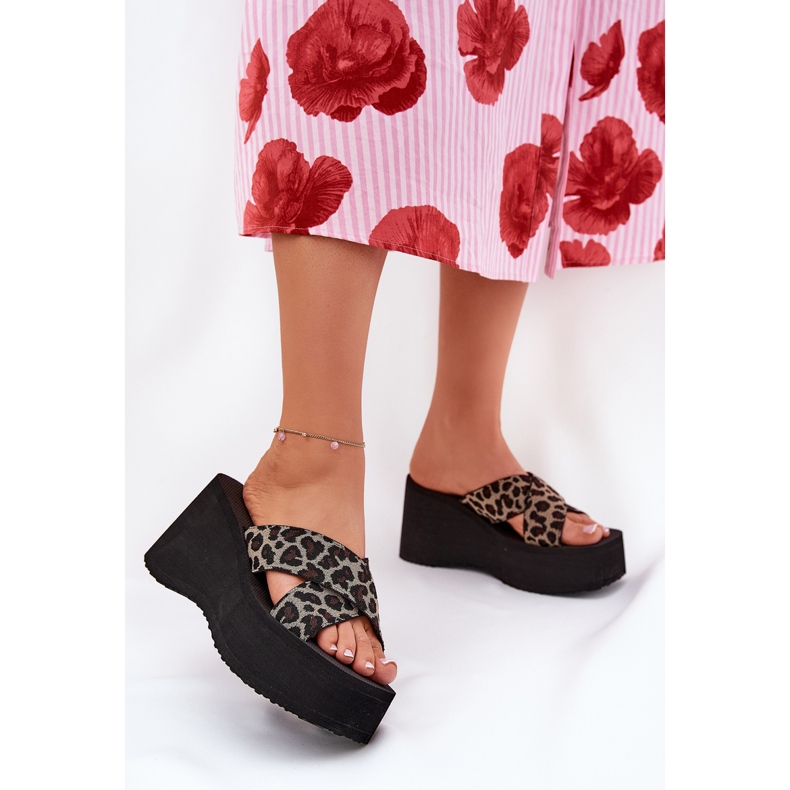 Dámské žabky na klínu a plošinu Leopard Print Black béžový 2