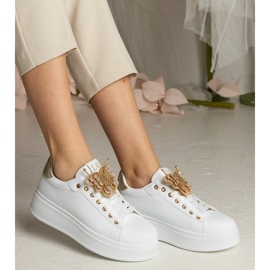 Bílé a zlaté tenisky zdobené motýlem se zirkony bílý 2 Bílé a zlaté tenisky zdobené motýlem se zirkony bílý 2