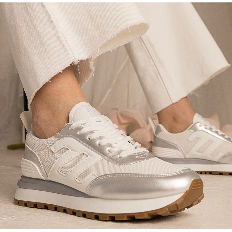 White-Srebrne Sneakers Dámské sporty bílý 1