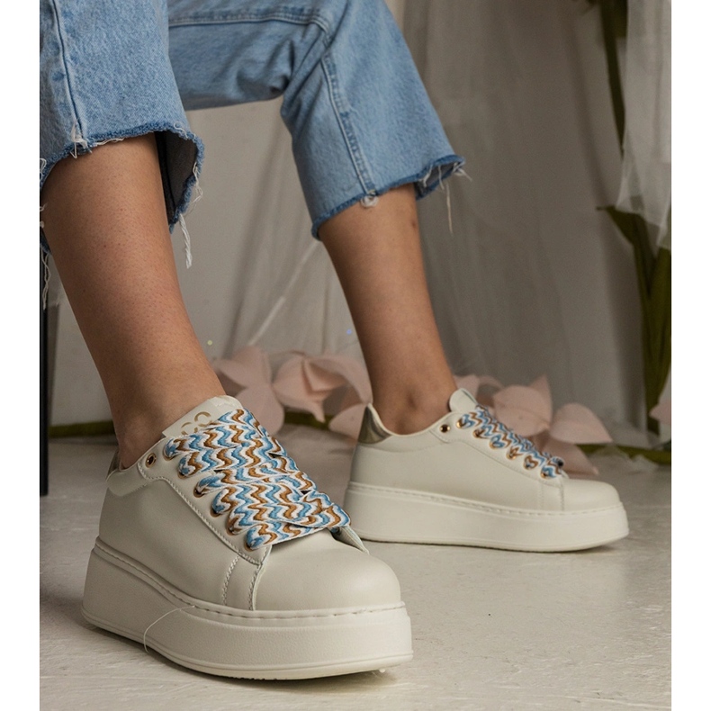 Beige ženské tenisky s masivním šněrováním béžový 2