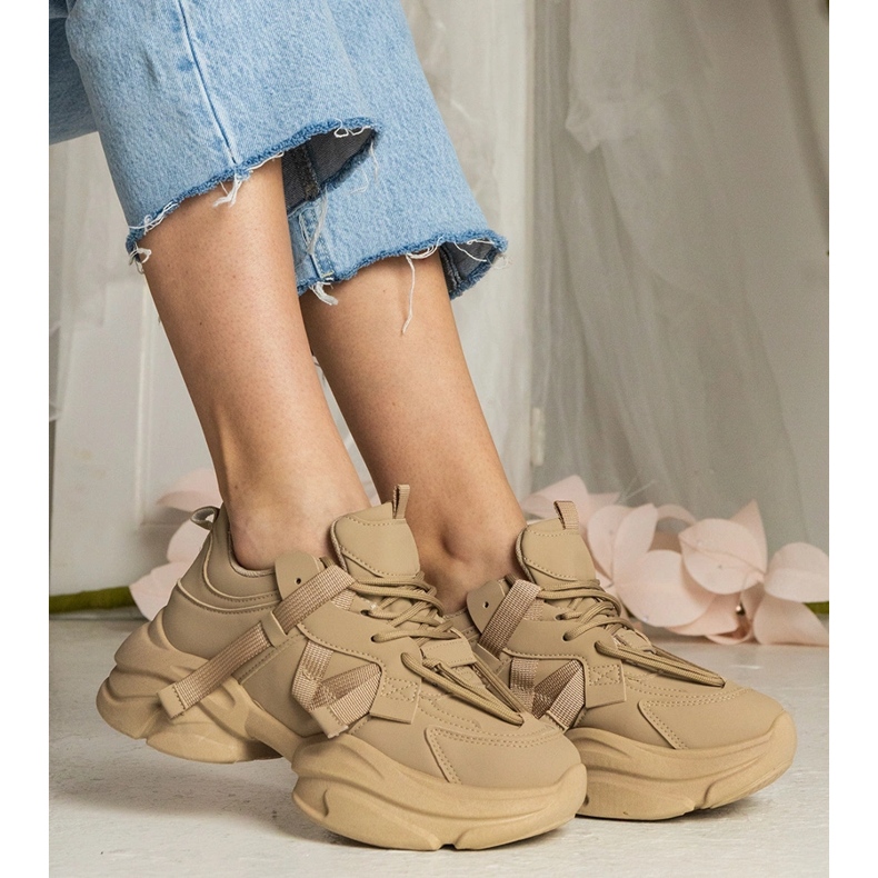 Hnědé ženské masivní sportovní tenisky hnědý 2