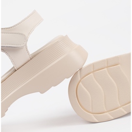 Goodin Béžové sandály na kožené plošině béžový 1