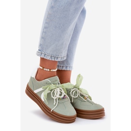 Dámské tenisky na platformě se zelenými ozdobami 1