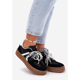 Dámské tenisky na platformě s černými dekoracemi 1