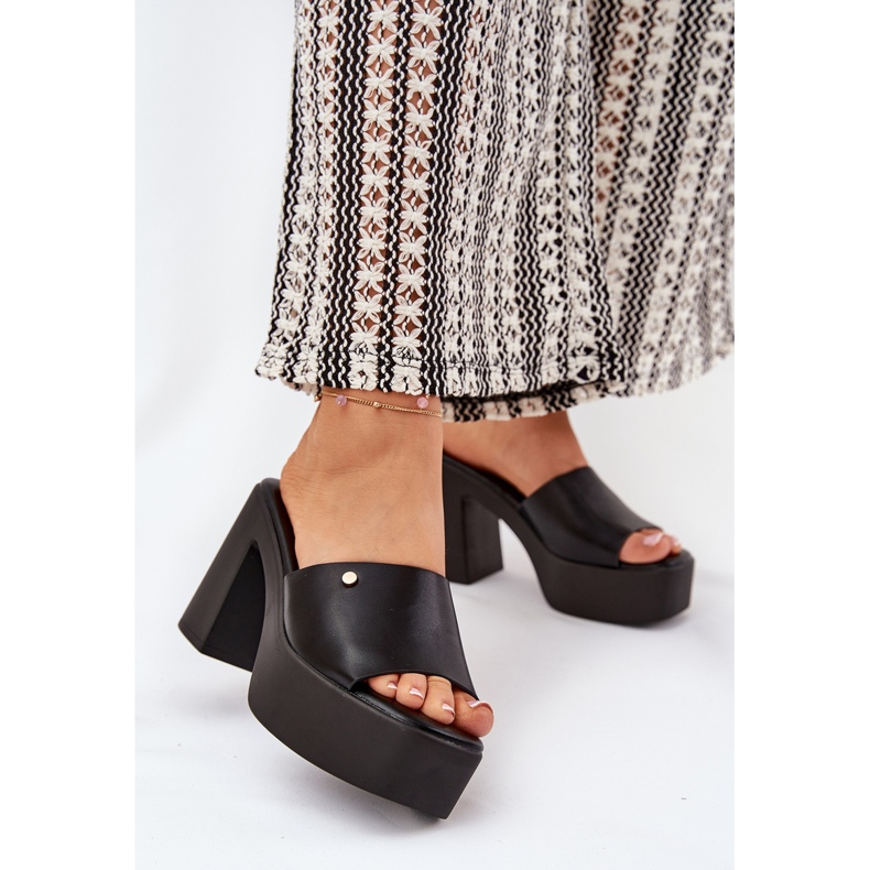 Dámské kožené pantofle na sloupku a platformě černé černá 2