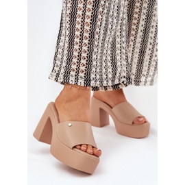 Dámské kožené pantofle na příspěvku a Khaki Platform béžový 2