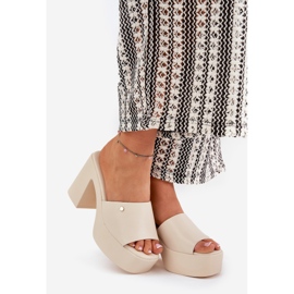 Dámské ekologické kožené pantofle na platformě a lehkých žebrák béžový 1