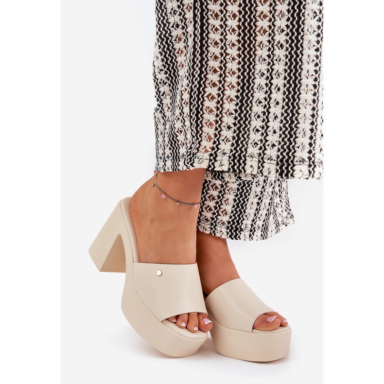 Dámské ekologické kožené pantofle na platformě a lehkých žebrák béžový 1
