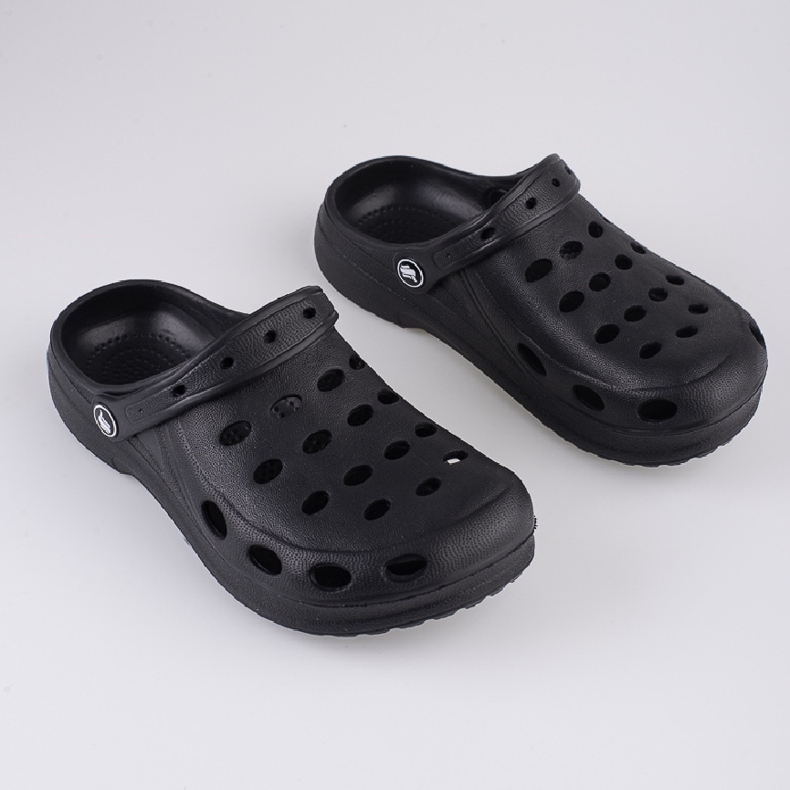 Chlapecké černé lehké žabky černá 2