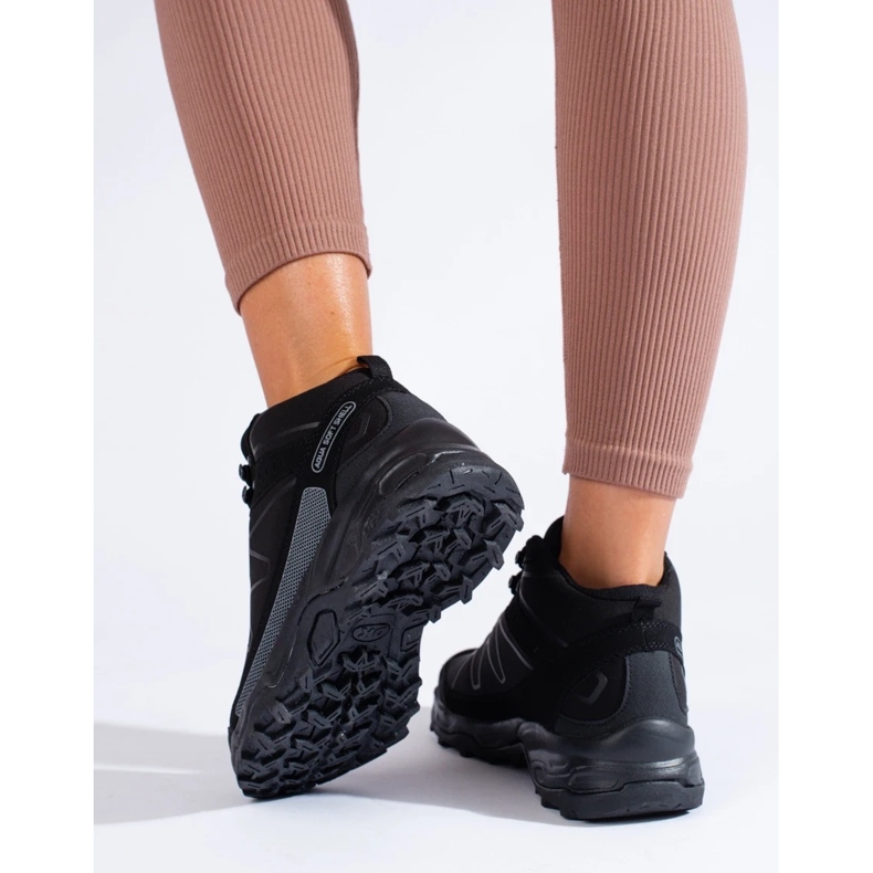 Sportovní trekingové dámské boty s vysokým svrškem DK černé černá 2 Sportovní trekingové dámské boty s vysokým svrškem DK černé černá 2